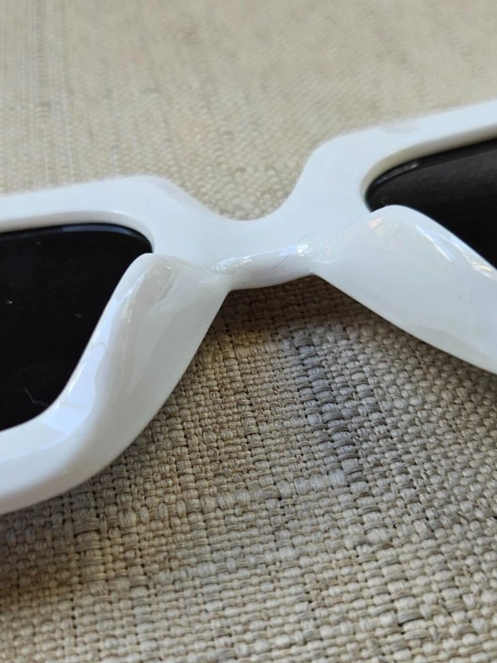 Fashion Sunglasses Women Eyeglasses White Plastic Frame Gold Tone Temple Shades - Picture 11 of 12